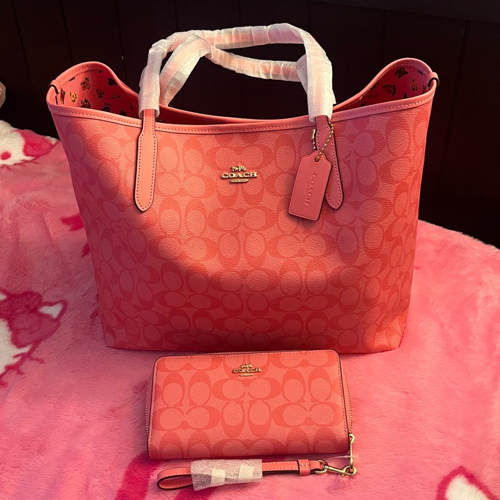 Coach city tote and matching wallet in pink lemonade 💖🍋